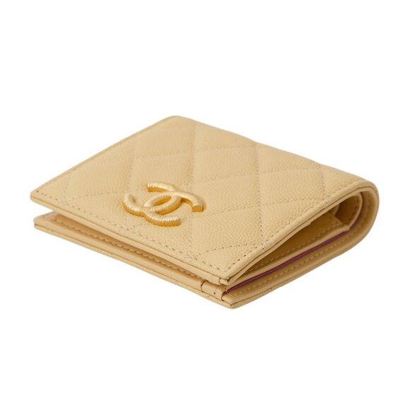 CHANEL Matelasse Bifold Wallet Compact Wallet Size Small Calfskin Yellow - Picture 3 of 14